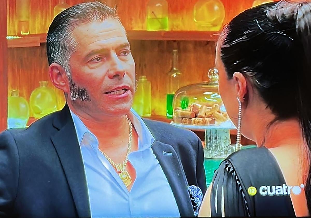 Roberto, concursante este martes en First Dates.